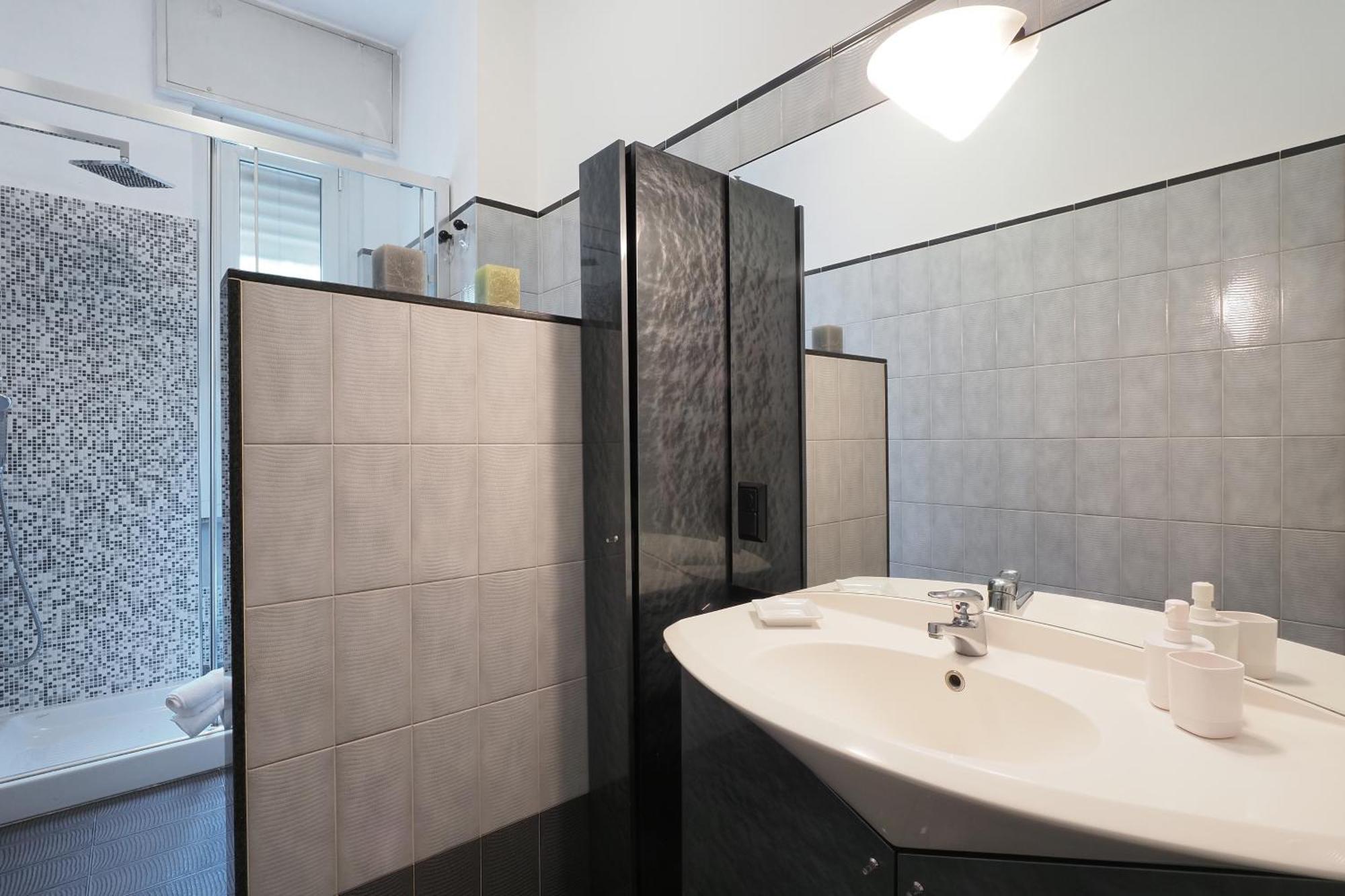 Primopiano - Palmaria B Apartment Milan Bagian luar foto